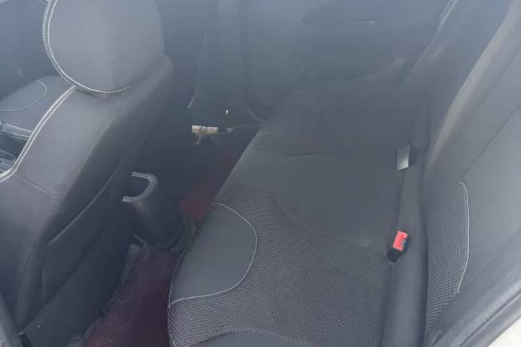 Used Brilliance H230 2012 1.5L AMT Sunroof Version Interior 3