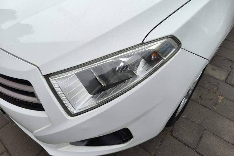 Used Brilliance H230 2012 1.5L Manual Comfort Edition Left Front Headlight