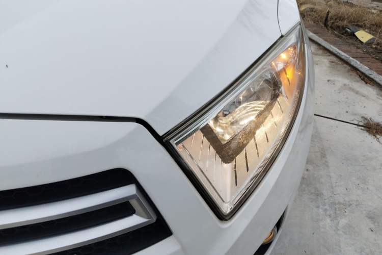 Used Brilliance H230 2012 1.5L Manual Elite Edition Left Front Headlight