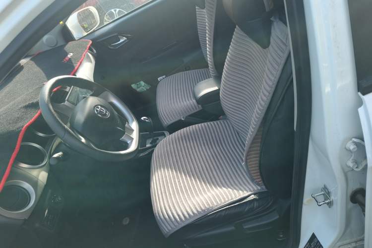 Used Brilliance H230 2012 1.5L AMT Sunroof Version Left Front Seat