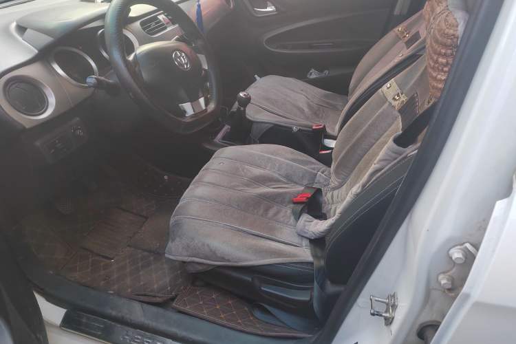Used Brilliance H230 2012 1.5L Manual Comfort Edition Left Front Seat
