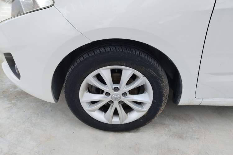 Used Brilliance H230 2012 1.5L Manual Elite Edition Left Front Wheel Hub