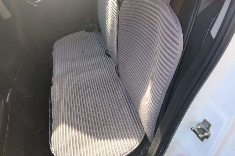 Used Brilliance H230 2012 1.5L AMT Sunroof Version Left Rear Seat