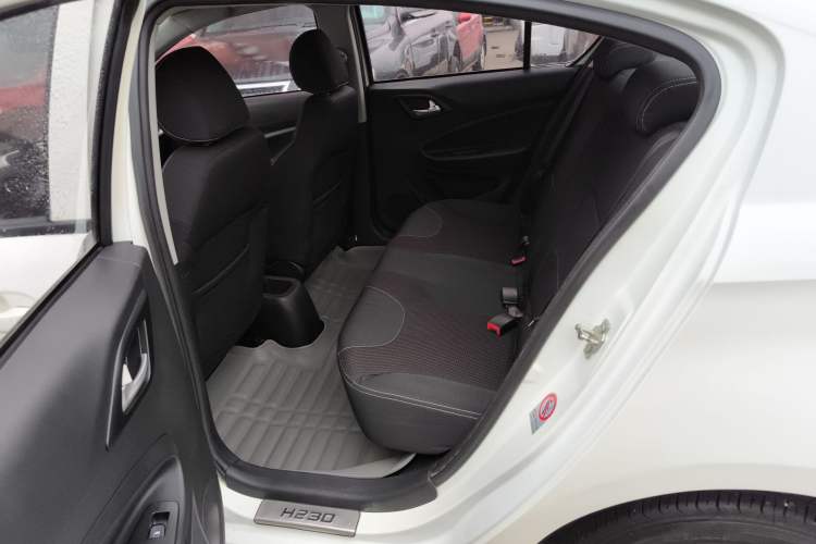 Used Brilliance H230 2012 1.5L Manual Comfort Edition Left Rear Seat