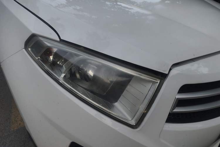 Used Brilliance H230 2012 1.5L Manual Comfort Edition Right Front Headlight