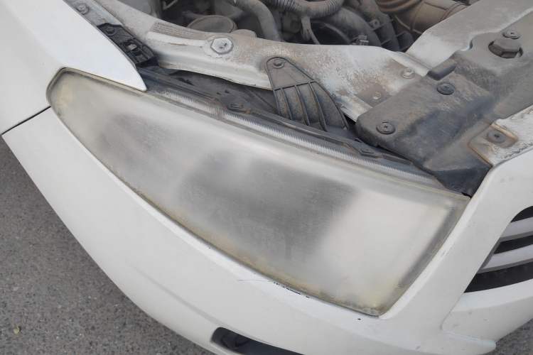 Used Brilliance H230 2012 1.5L Manual Comfort Edition Right Front Headlight