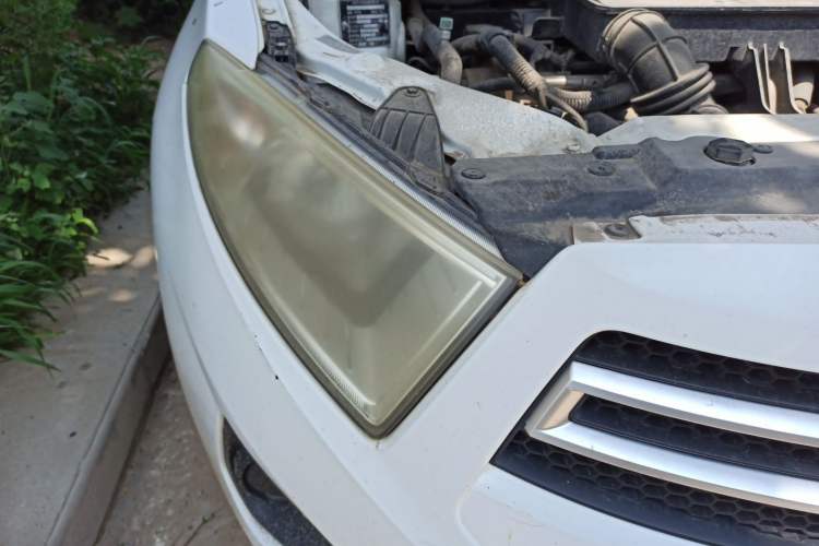 Used Brilliance H230 2012 1.5L Manual Comfort Edition Right Front Headlight