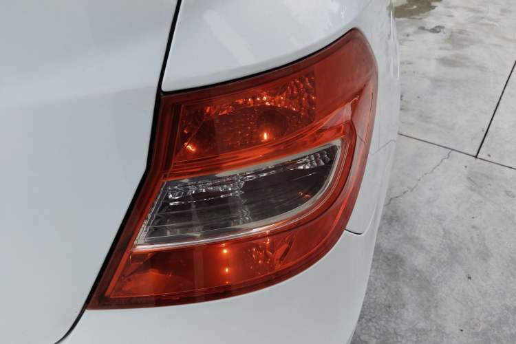Used Brilliance H230 2012 1.5L Manual Elite Edition Right Rear Taillight