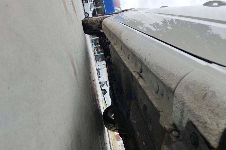 Used Brilliance H230 2012 1.5L Manual Elite Edition Right Side Sill
