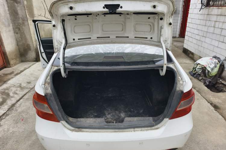 Used Brilliance H230 2012 1.5L Manual Elite Edition Trunk