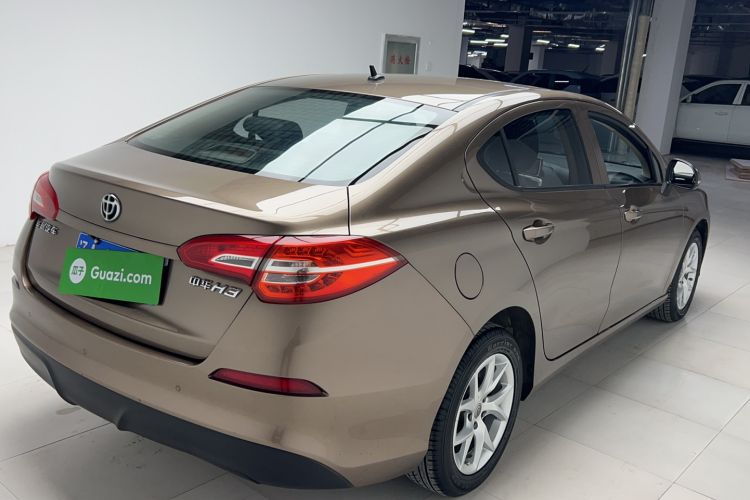 Used Brilliance H3 2017 1.5L Manual Elite Model Exterior 3
