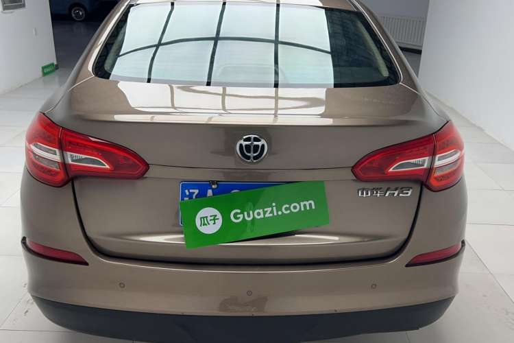 Used Brilliance H3 2017 1.5L Manual Elite Model Exterior 4
