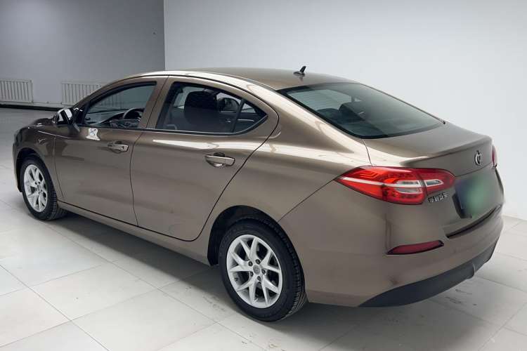 Used Brilliance H3 2017 1.5L Manual Elite Model Exterior 5