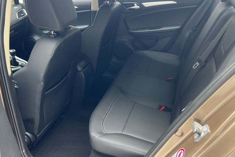 Used Brilliance H3 2017 1.5L Manual Elite Model Interior 1