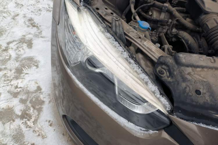Used Brilliance H3 2017 1.5L Manual Elite Model Right Front Headlight