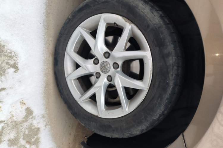 Used Brilliance H3 2017 1.5L Manual Elite Model Right Front Wheel Hub