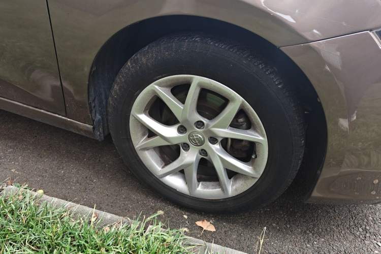Used Brilliance H3 2017 1.5L Manual Luxury Model Right Front Wheel Hub