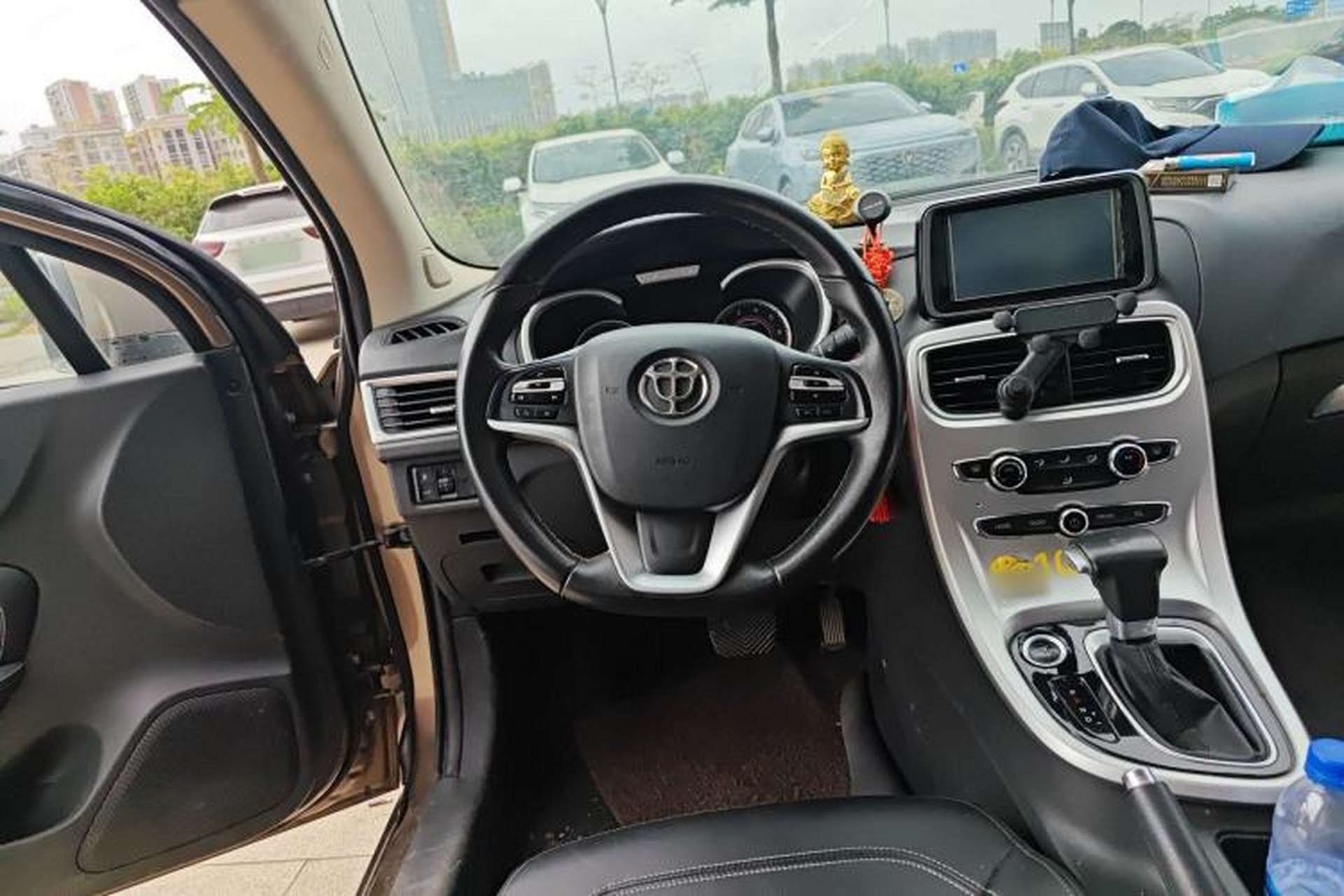 Used Brilliance H3 2017 1.5T Automatic Flagship Model Steering Wheel