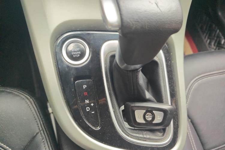 Used Brilliance H3 2017 1.5L Automatic Luxury Model Gear Lever