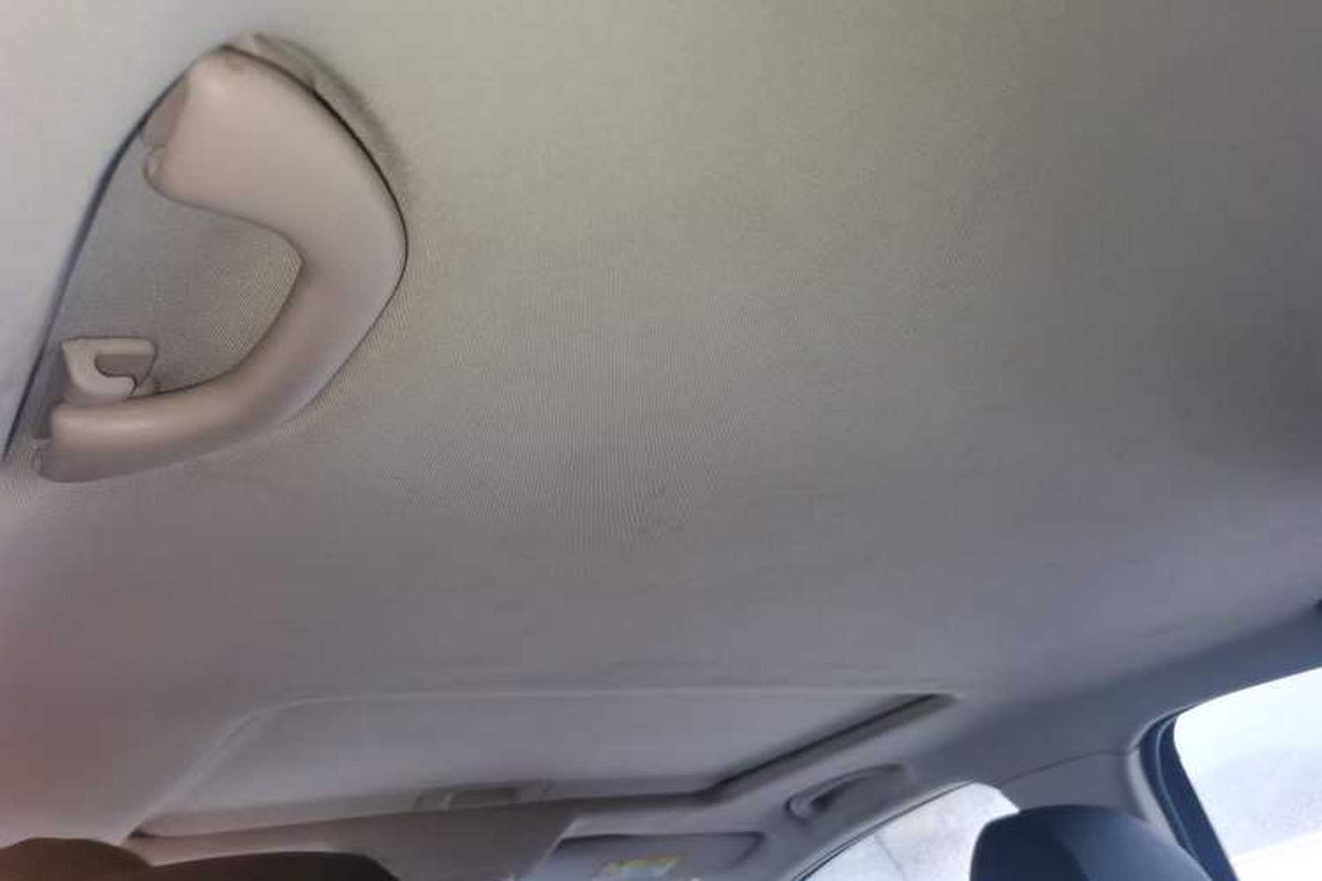 Used Brilliance H3 2017 1.5L Manual Luxury Model Headliner