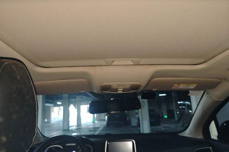 Used Brilliance H3 2017 1.5L Automatic Luxury Model Headliner