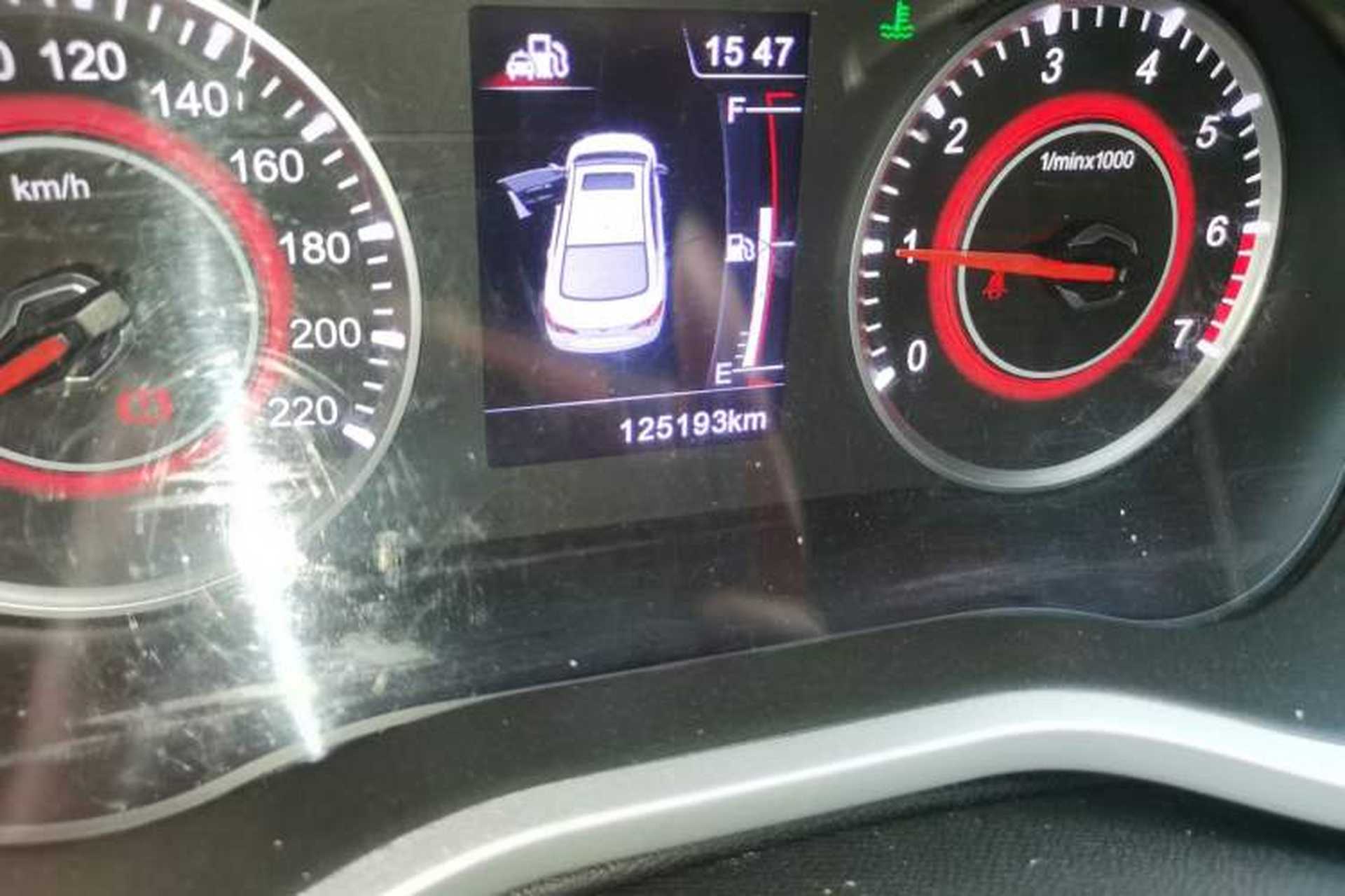 Used Brilliance H3 2017 1.5L Manual Luxury Model Odometer Close Up