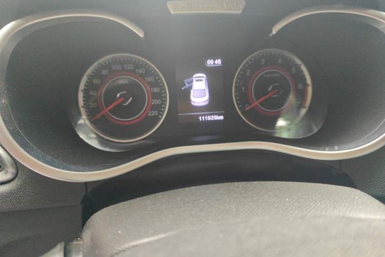 Used Brilliance H3 2017 1.5L Automatic Luxury Model Odometer Close Up