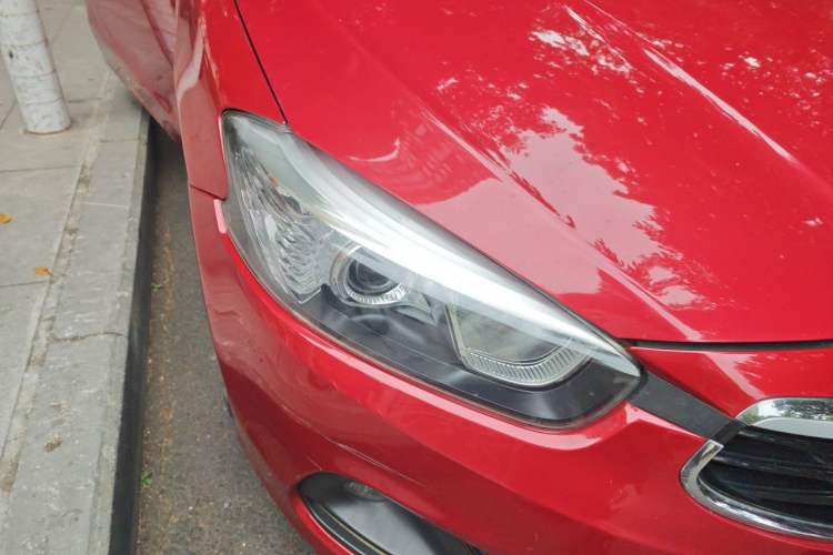 Used Brilliance H3 2017 1.5L Automatic Luxury Model Right Front Headlight