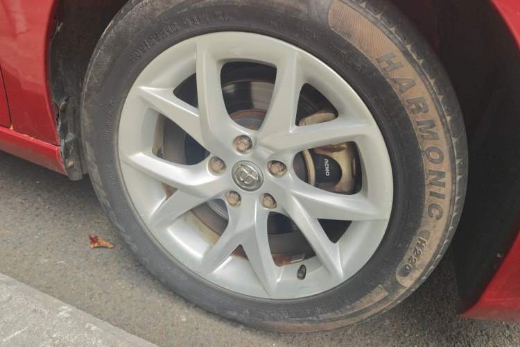 Used Brilliance H3 2017 1.5L Automatic Luxury Model Right Front Wheel Hub