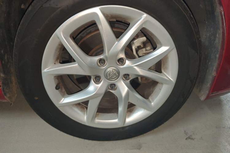 Used Brilliance H3 2017 1.5L Automatic Luxury Model Right Front Wheel Hub