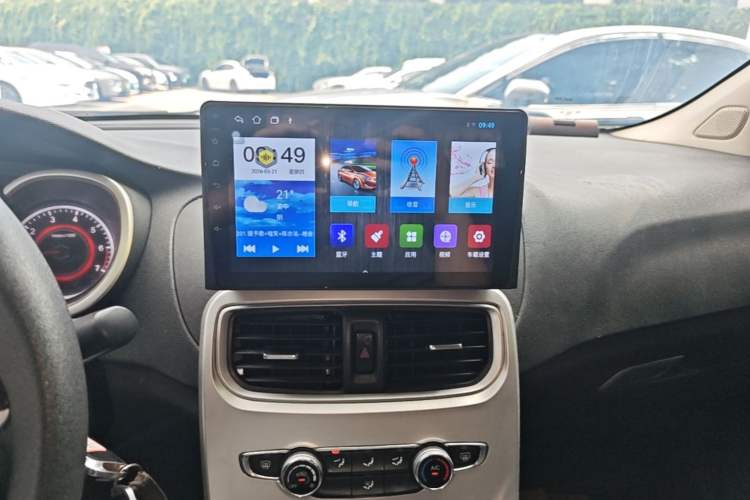 Used Brilliance H3 2017 1.5L Manual Elite Model Audio And AC Panel