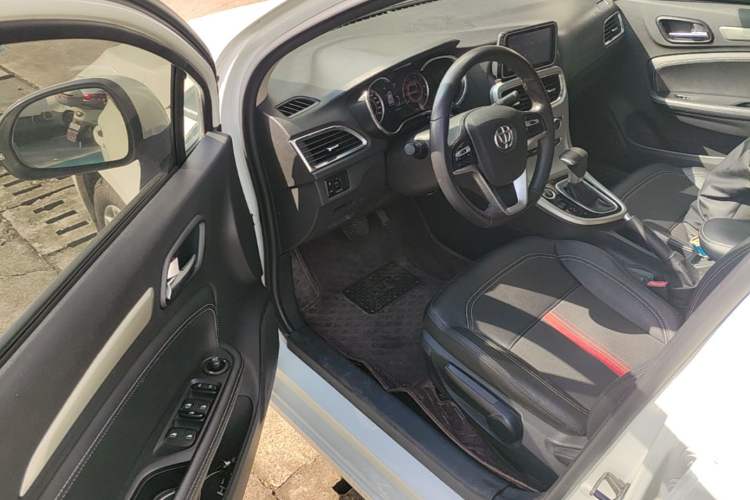 Used Brilliance H3 2017 1.5L Automatic Luxury Model Driver Seat