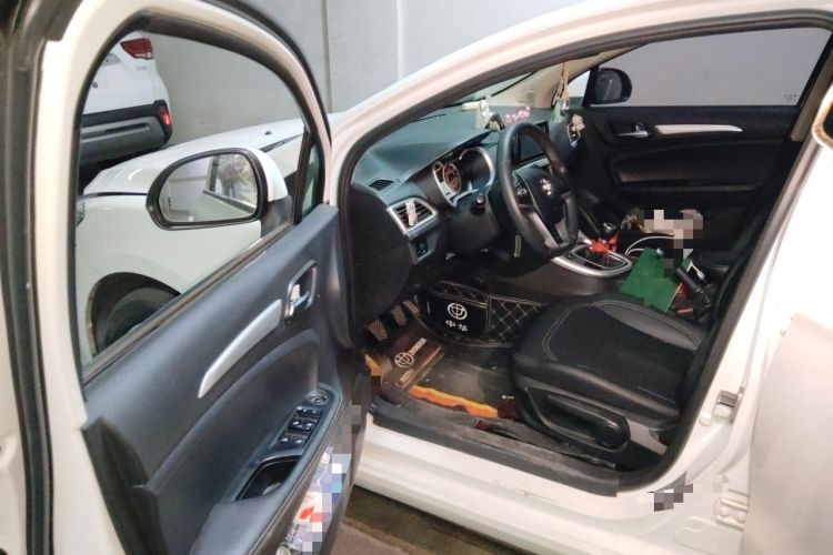 Used Brilliance H3 2017 1.5L Manual Elite Model Driver Seat