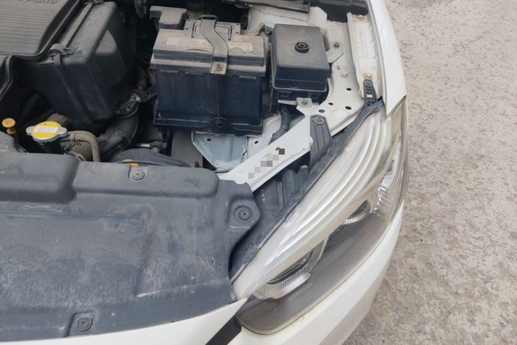 Used Brilliance H3 2017 1.5L Manual Luxury Model Engine Bay Left