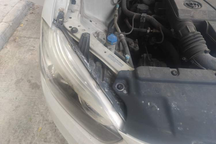 Used Brilliance H3 2017 1.5L Automatic Elite Model Engine Bay Right