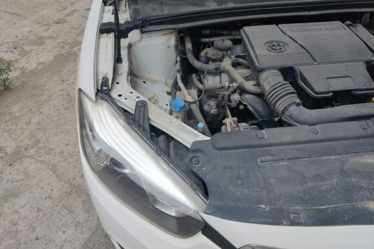 Used Brilliance H3 2017 1.5L Manual Luxury Model Engine Bay Right