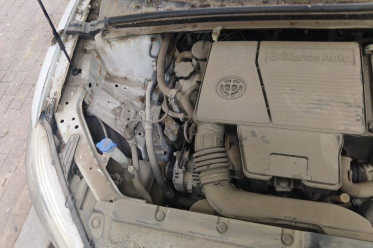 Used Brilliance H3 2017 1.5L Automatic Elite Model Engine Bay Right