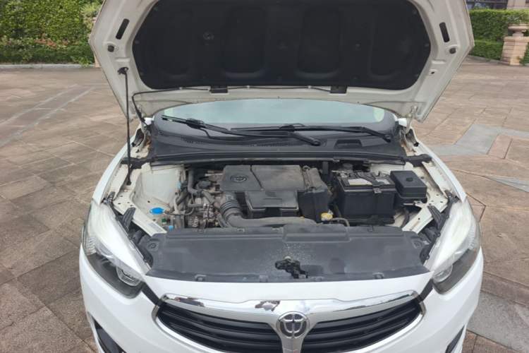 Used Brilliance H3 2017 1.5L Manual Elite Model Engine Bay