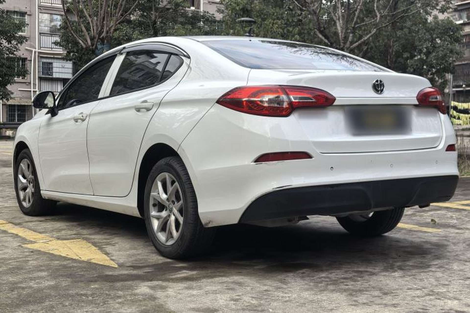 Used Brilliance H3 2017 1.5L Automatic Elite Model Exterior 5