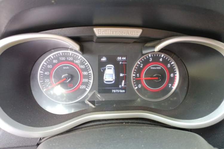 Used Brilliance H3 2017 1.5L Manual Luxury Model Instrument Cluster