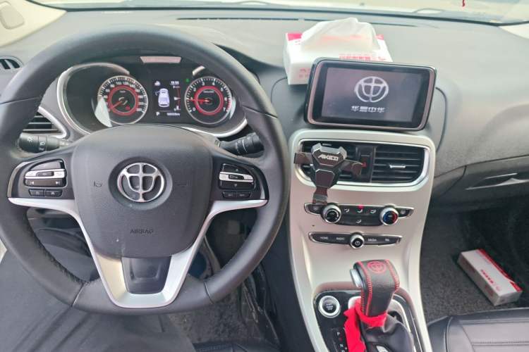 Used Brilliance H3 2017 1.5L Automatic Luxury Model Instrument Cluster