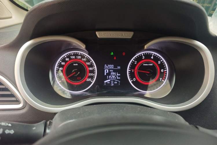 Used Brilliance H3 2017 1.5L Automatic Elite Model Instrument Cluster