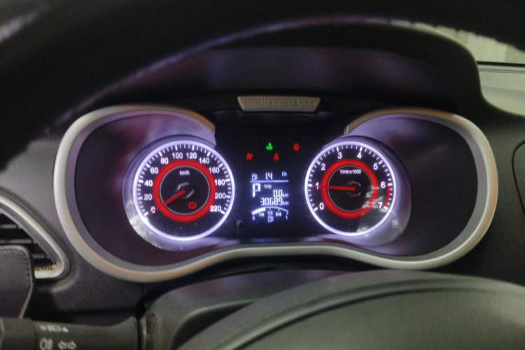 Used Brilliance H3 2017 1.5L Automatic Elite Model Instrument Cluster