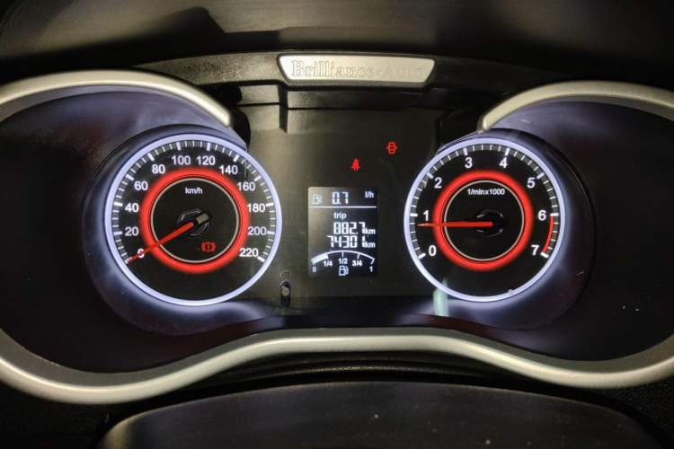 Used Brilliance H3 2017 1.5L Manual Elite Model Instrument Cluster