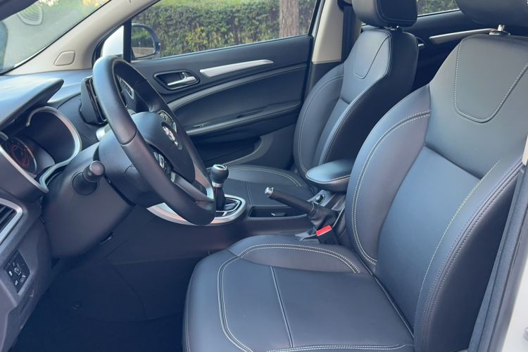 Used Brilliance H3 2017 1.5L Manual Luxury Model Left Front Seat
