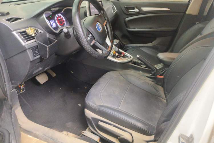 Used Brilliance H3 2017 1.5L Automatic Elite Model Left Front Seat
