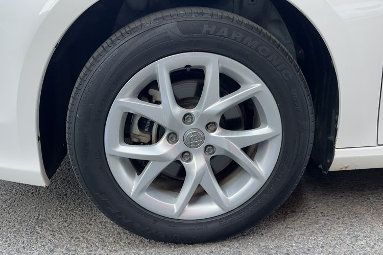 Used Brilliance H3 2017 1.5L Manual Luxury Model Left Front Wheel Hub