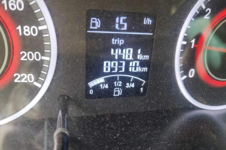 Used Brilliance H3 2017 1.5L Manual Elite Model Odometer Close Up