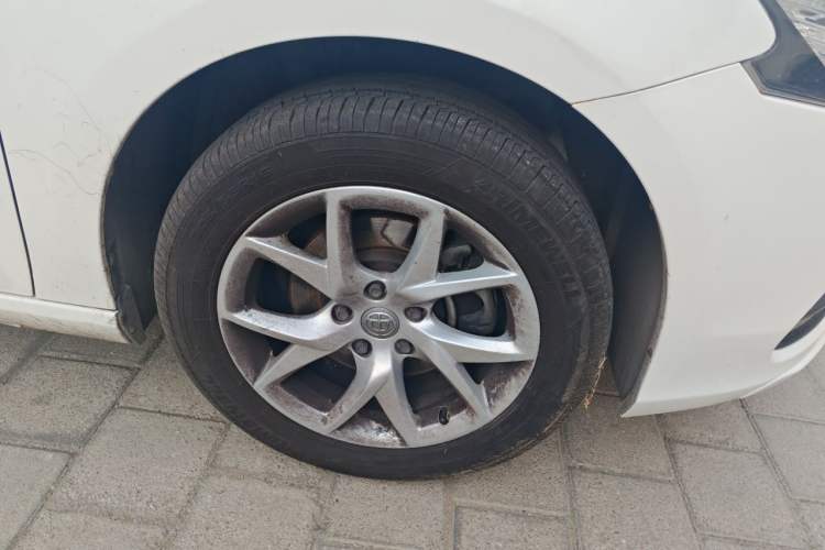 Used Brilliance H3 2017 1.5L Automatic Luxury Model Right Front Wheel Hub