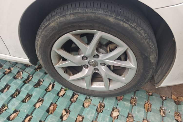 Used Brilliance H3 2017 1.5L Automatic Elite Model Right Front Wheel Hub
